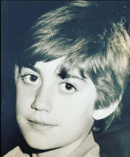 Resimdeki ünlüyü tanıdınız mı? Herkesin tanıdığı o şarkıcı ilk defa paylaştı - Resim: 7